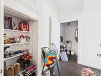 Building Photo - 1010 W 26th St