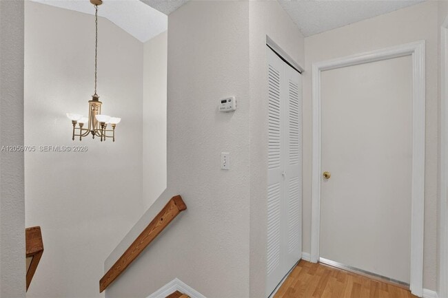 Building Photo - 6225 SW Kendale Lakes Cir