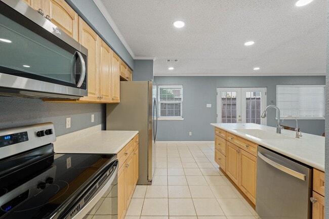 Building Photo - 1383 Country Pl Dr