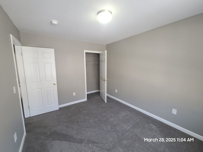 Building Photo - 3 Bedroom Townhome for Rent in Waynesboro