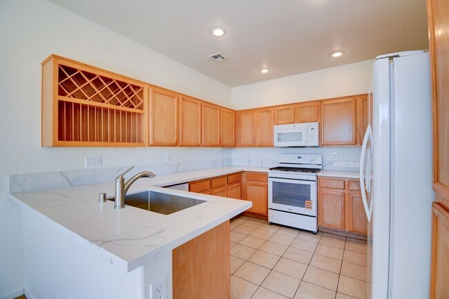 Building Photo - 3 Bed Home - Open Floor Design - Community Pool - New Everything Inside