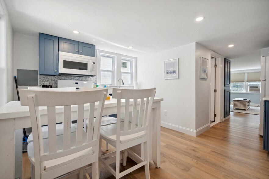 Kitchen - 61 Ocean Blvd