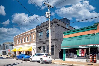 Building Photo - OPPORTUNITY KNOCKS 3 BED 1 BATH 1,400 SF ±...