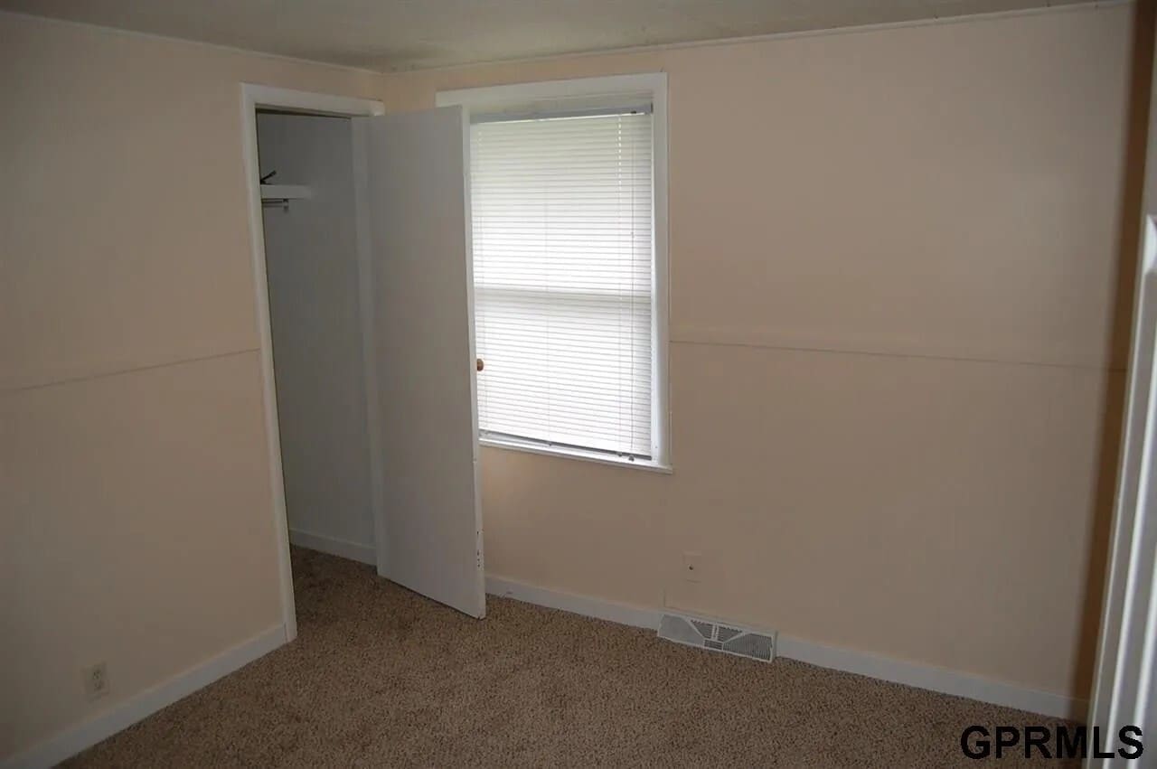 Building Photo - 610 W 22nd Ave