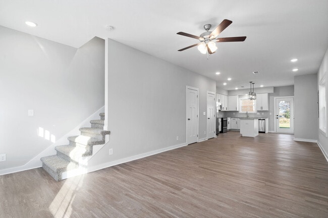 Building Photo - 317 Honeycomb Ct