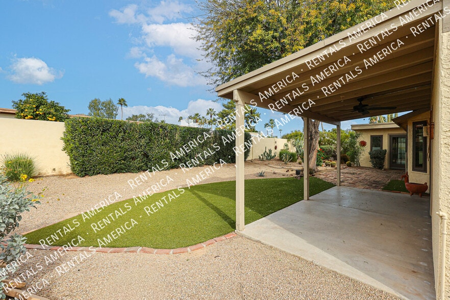 Building Photo - 10438 S 45th Pl