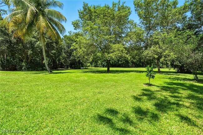 Building Photo - 5891 Golden Oaks Ln