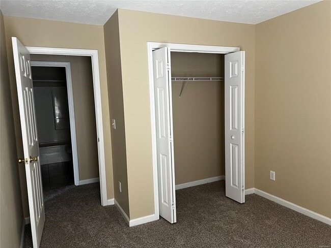 Building Photo - 801 Cottage Ln