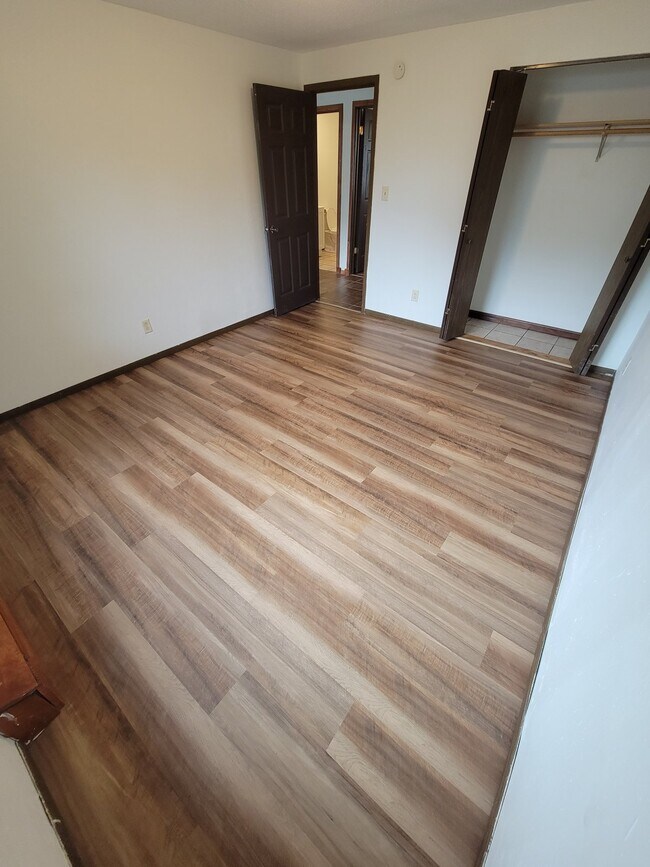 Building Photo - 2 Bedroom | 1 Bathroom Unit in Marion Avai...