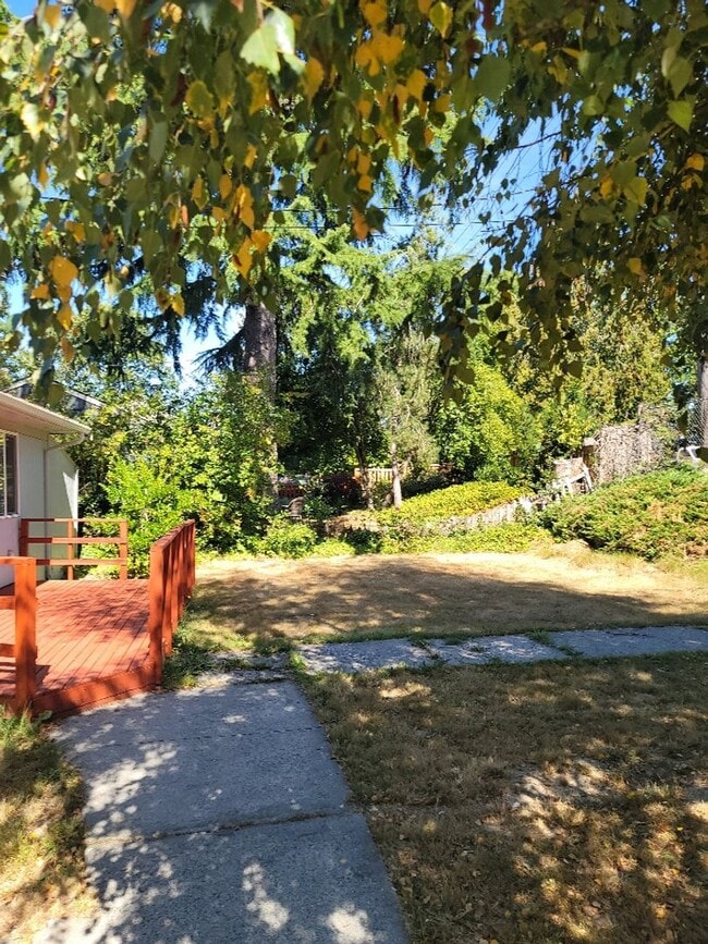 Building Photo - Remodeled 3 bed/2 bath in High Point/West ...