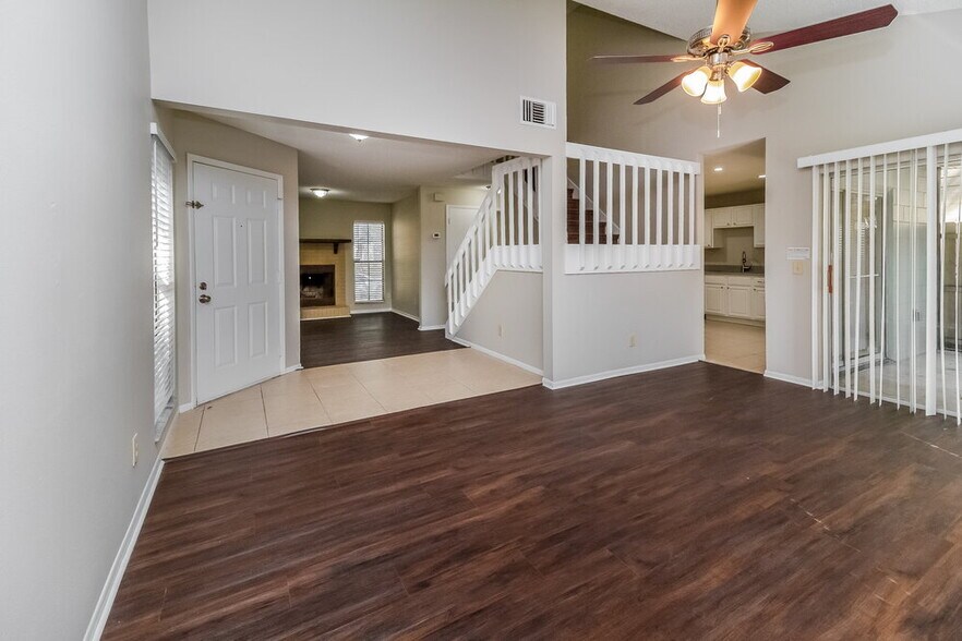 Building Photo - 1240 Crossfield Dr