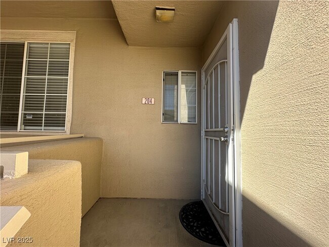 Building Photo - 1908 High Valley Ct