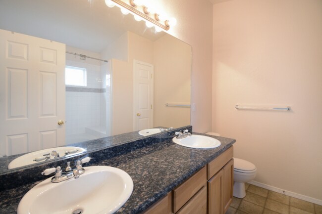 Building Photo - 1038 Cheyenne Blvd