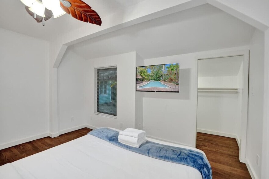 Building Photo - 1115 SW 4th St