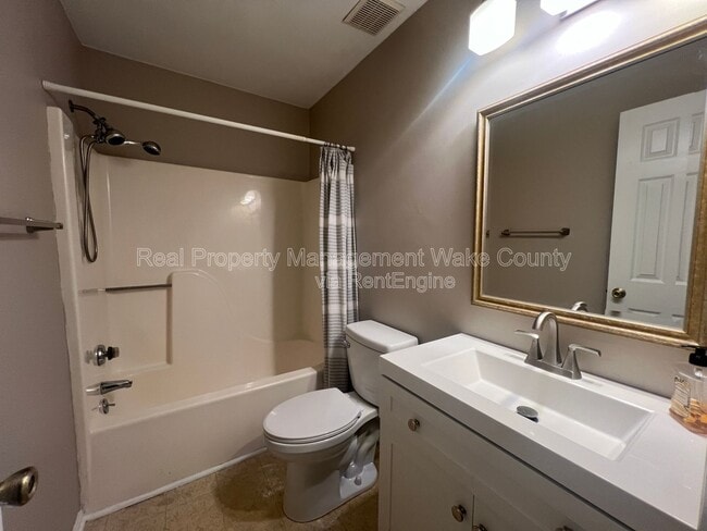 Building Photo - 106 Wythe Cir