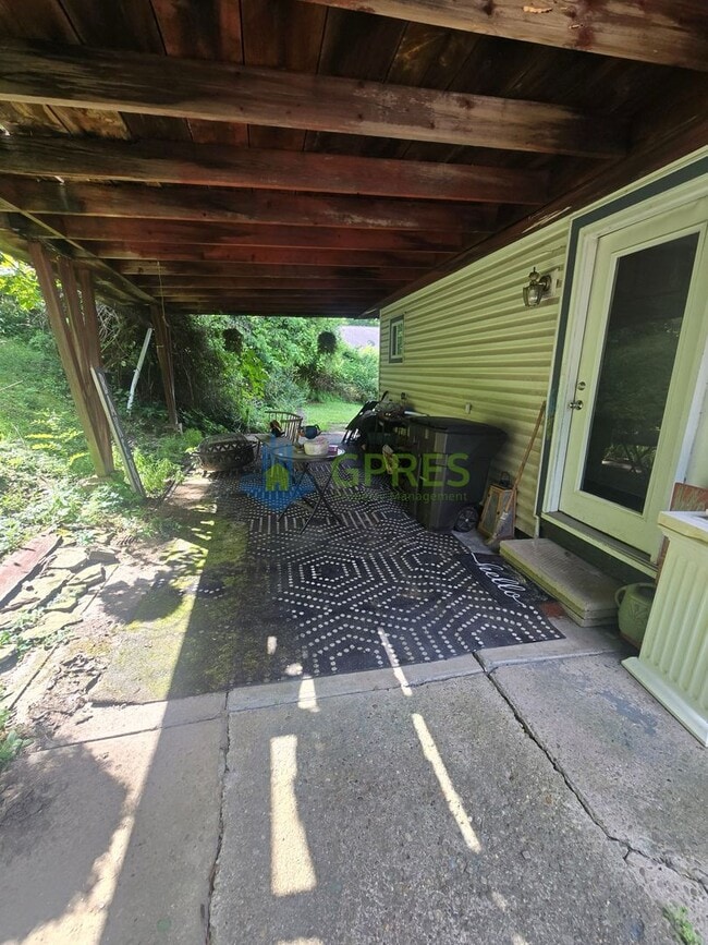 Building Photo - 417 Vogel Dr