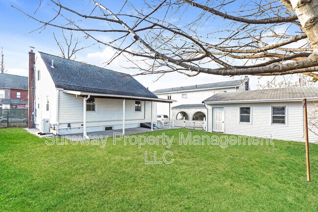 Building Photo - 1097 Richardson Ave