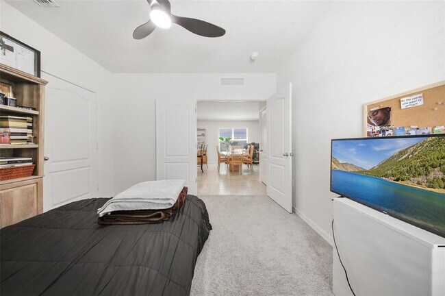 Building Photo - 479 Pelham Park Dr