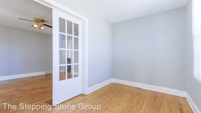 Building Photo - 2307 University Ave NE