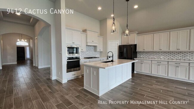 Building Photo - 9412 Cactus Canyon