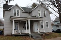 Building Photo - 204 S 6th Ave