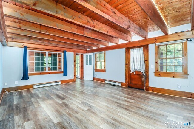Building Photo - 206 Litchfield Turnpike
