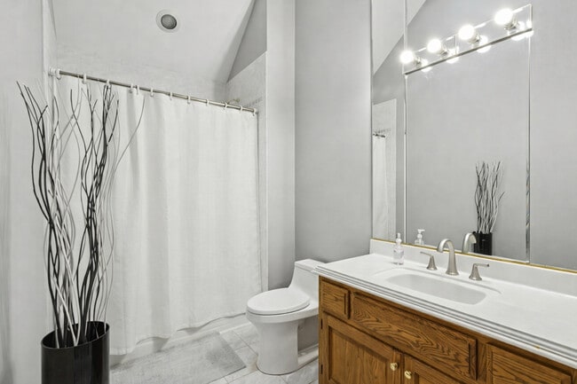 Building Photo - 9200 Falling Waters Dr W