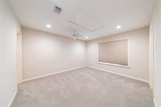 Building Photo - 2444 Bering Dr