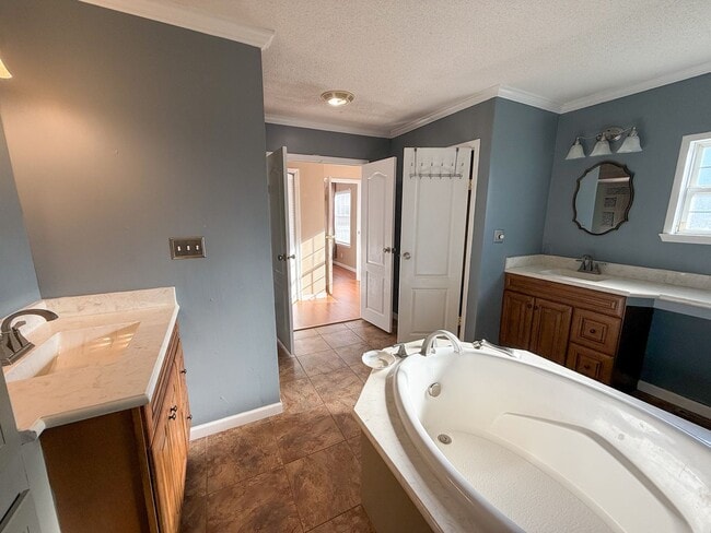 Building Photo - 311 Benton Pond Rd