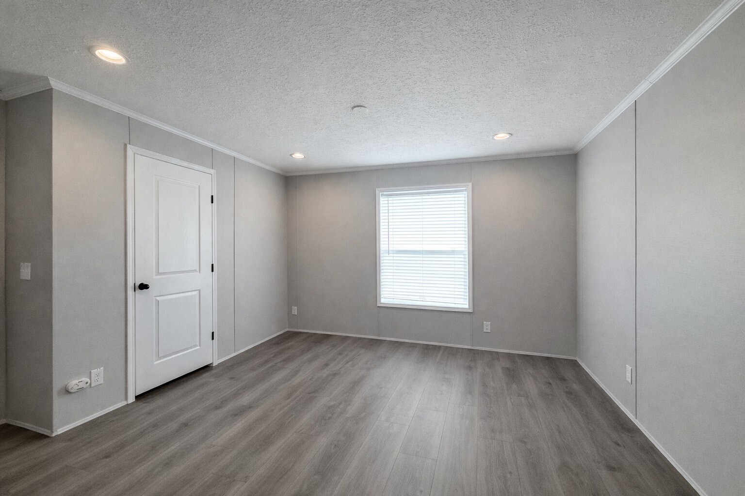 Building Photo - 29638 Danbury Ct