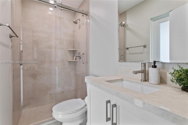 Building Photo - 608 1st Key Dr