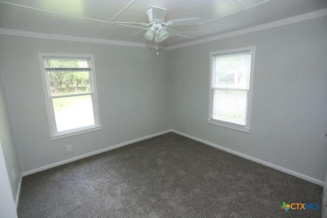 Building Photo - 128 Sherwood St