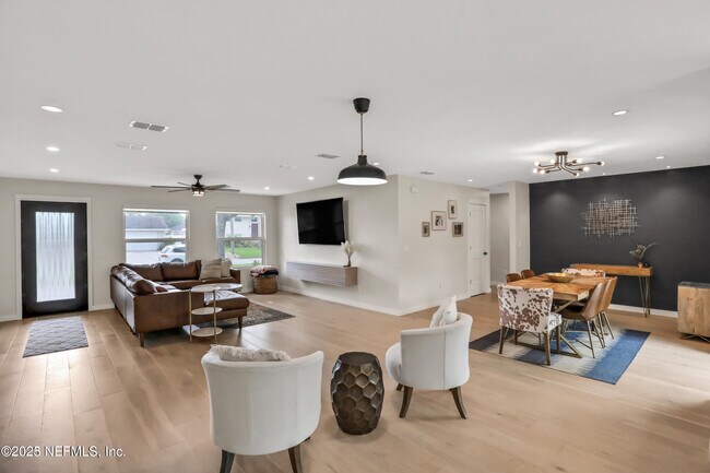 Building Photo - 4434 Coquina Dr