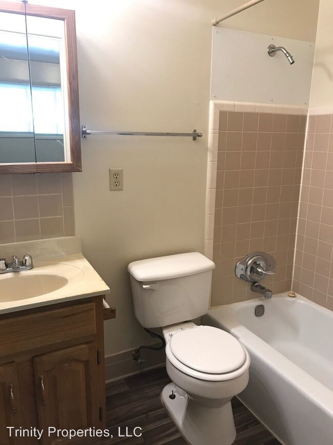 Building Photo - 1124 SW Lane St