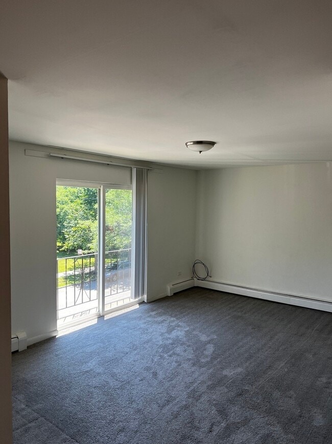 Building Photo - 4036 N California Ave