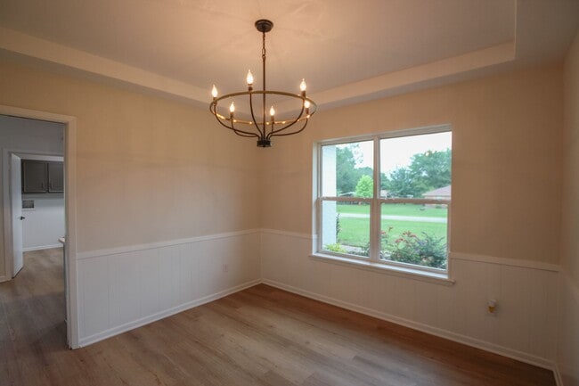 Building Photo - Available Now! Stunning 4 Bedroom 3.5 Bath...