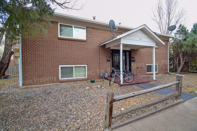 Building Photo - 915 James Ct