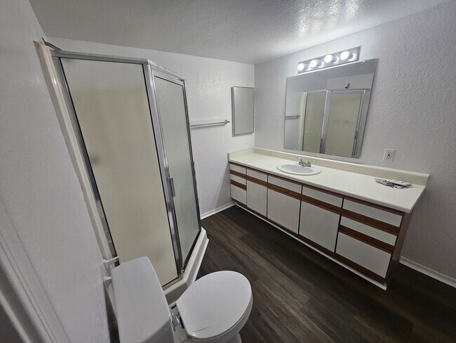 Building Photo - 1-4 1328 Ramar