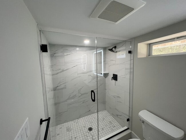 Building Photo - 40 Genetti Cir