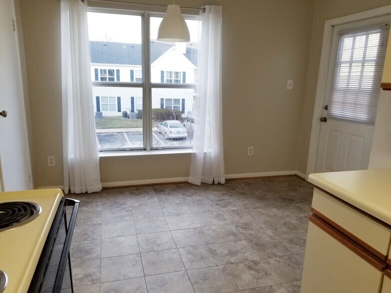 Building Photo - 18257 Rolling Meadow Way