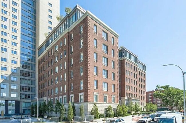 Building Photo - 152-11 89th Ave