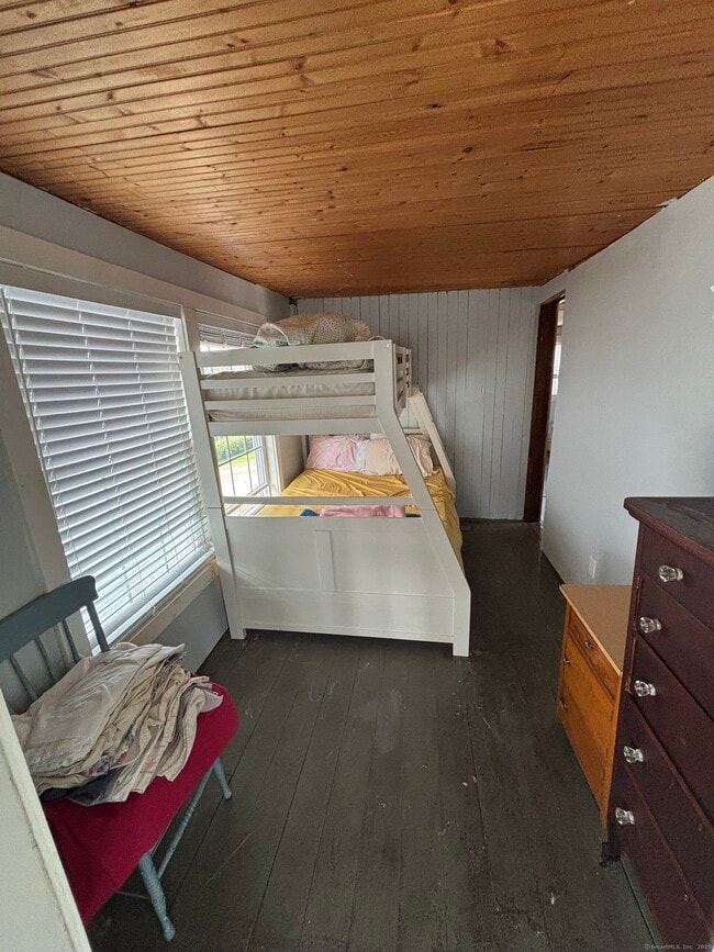 Building Photo - 112 Limewood Ave