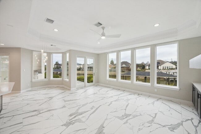 Building Photo - 602 Appia Dr