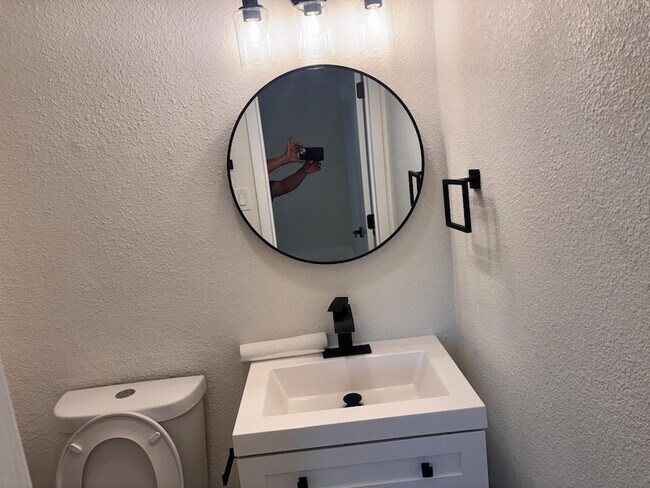 Building Photo - 8233 N 29th Ave