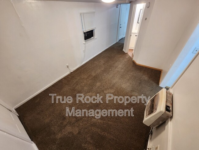 Building Photo - 821 N Highland Ave
