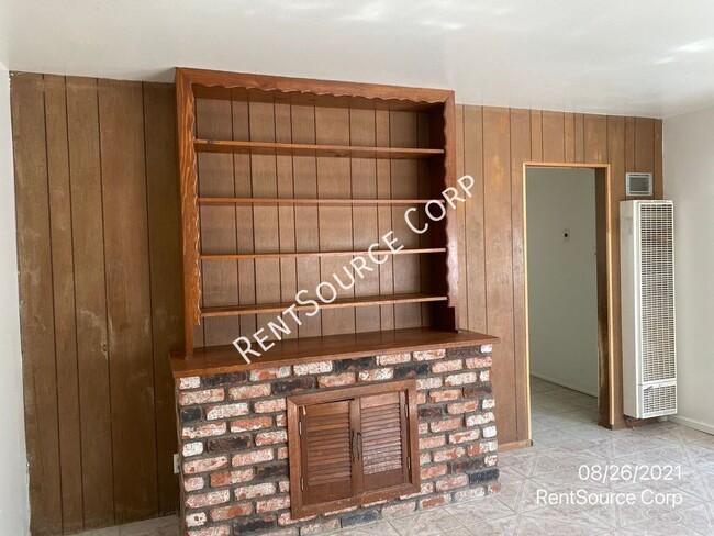 Building Photo - 25522 Anderson Ave