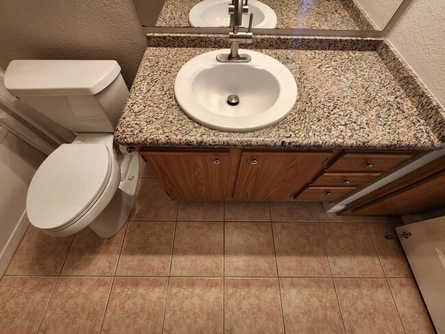 Building Photo - The Perfect One Bedroom, One Bath Condo