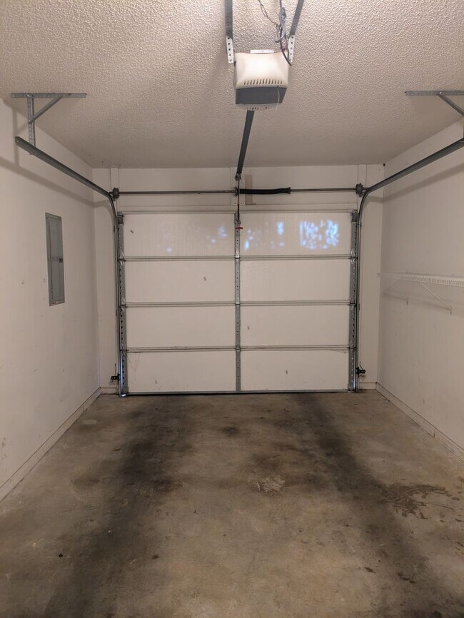 Building Photo - 178 Woodmere Dr