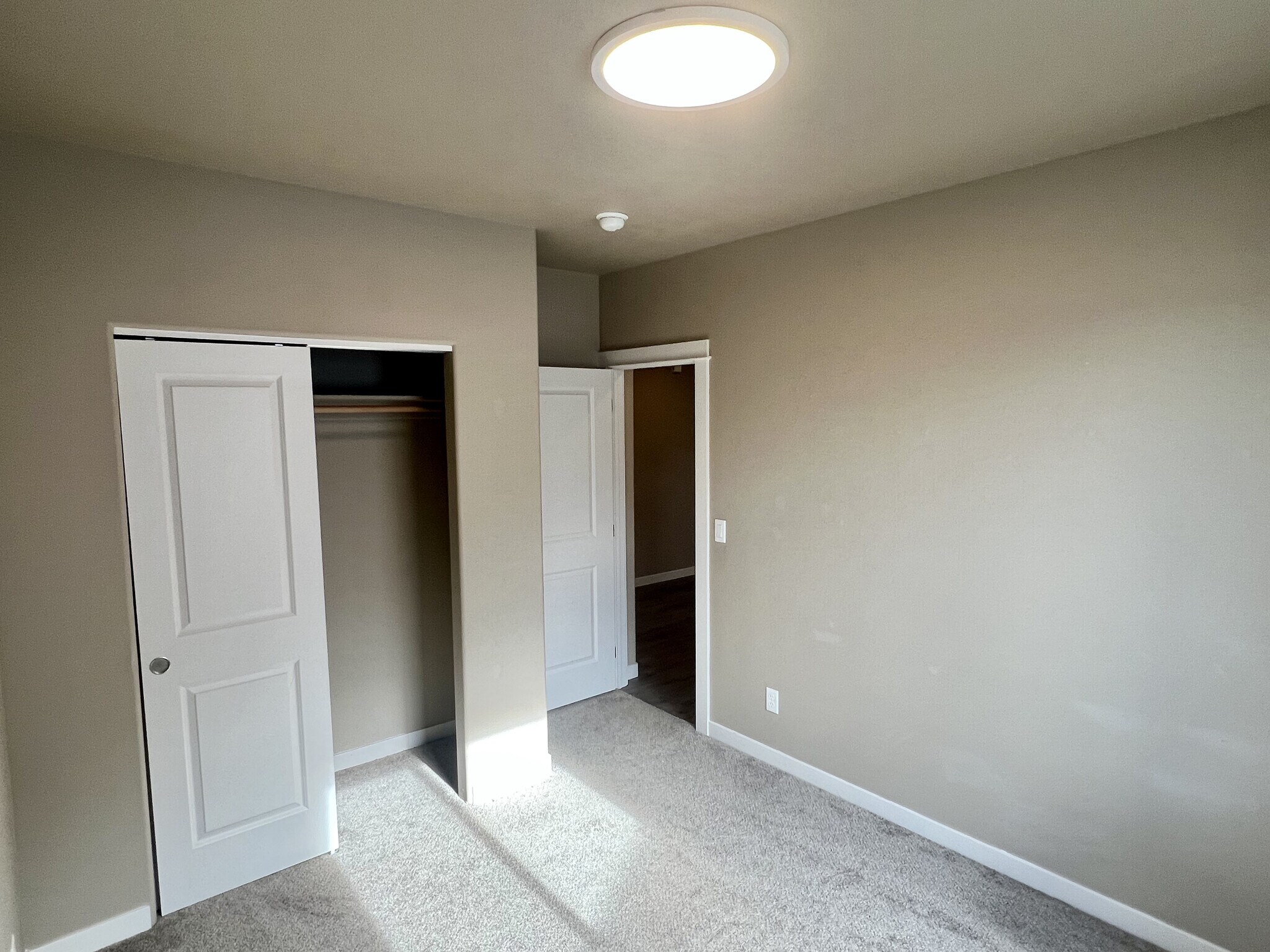 Building Photo - 2395 Chelan St