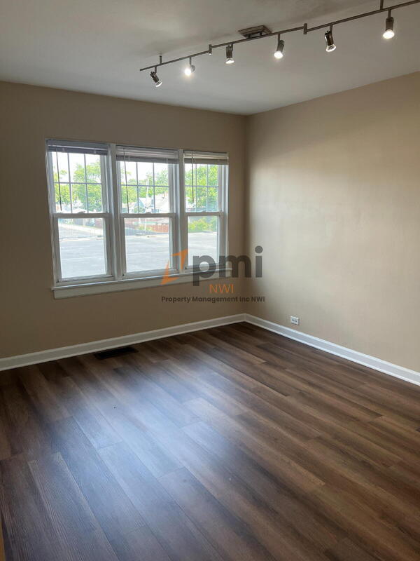 Building Photo - 7051 Kennedy Ave